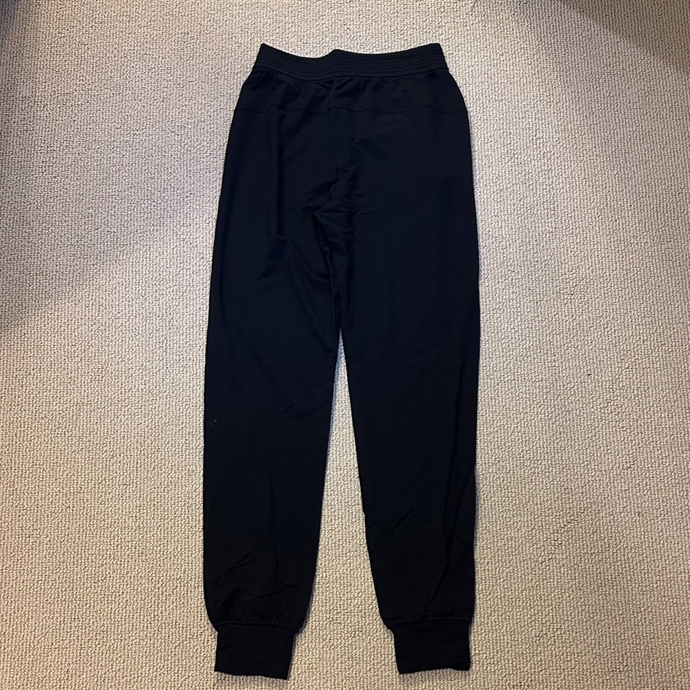 Lululemon Women’s Black Joggers - Picture 2 of 4